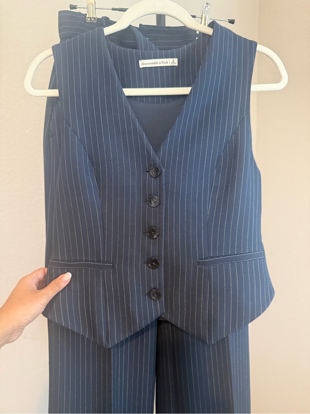 Abercrombie & Fitch Navy Pinstripe Vest and Wide-Leg Trousers - Picture 9 of 13